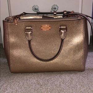 Micheal Kors purse
